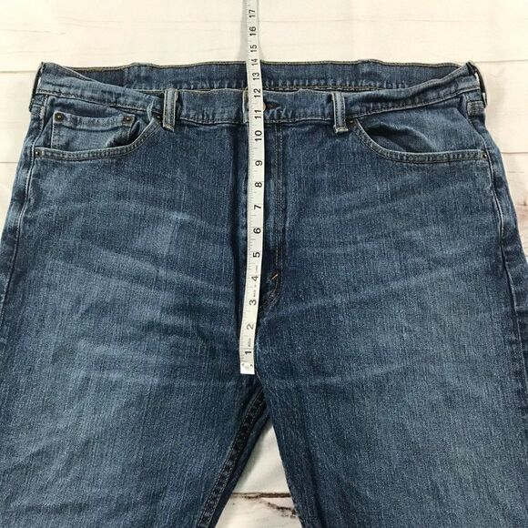 Levi Strauss & Co. Men's Straight Fit Jeans W42/L32 - Picture 9 of 13
